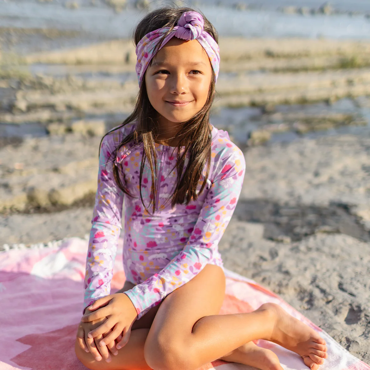 Bandeau de bain réversible mauve et fleurs, enfant - Image 3