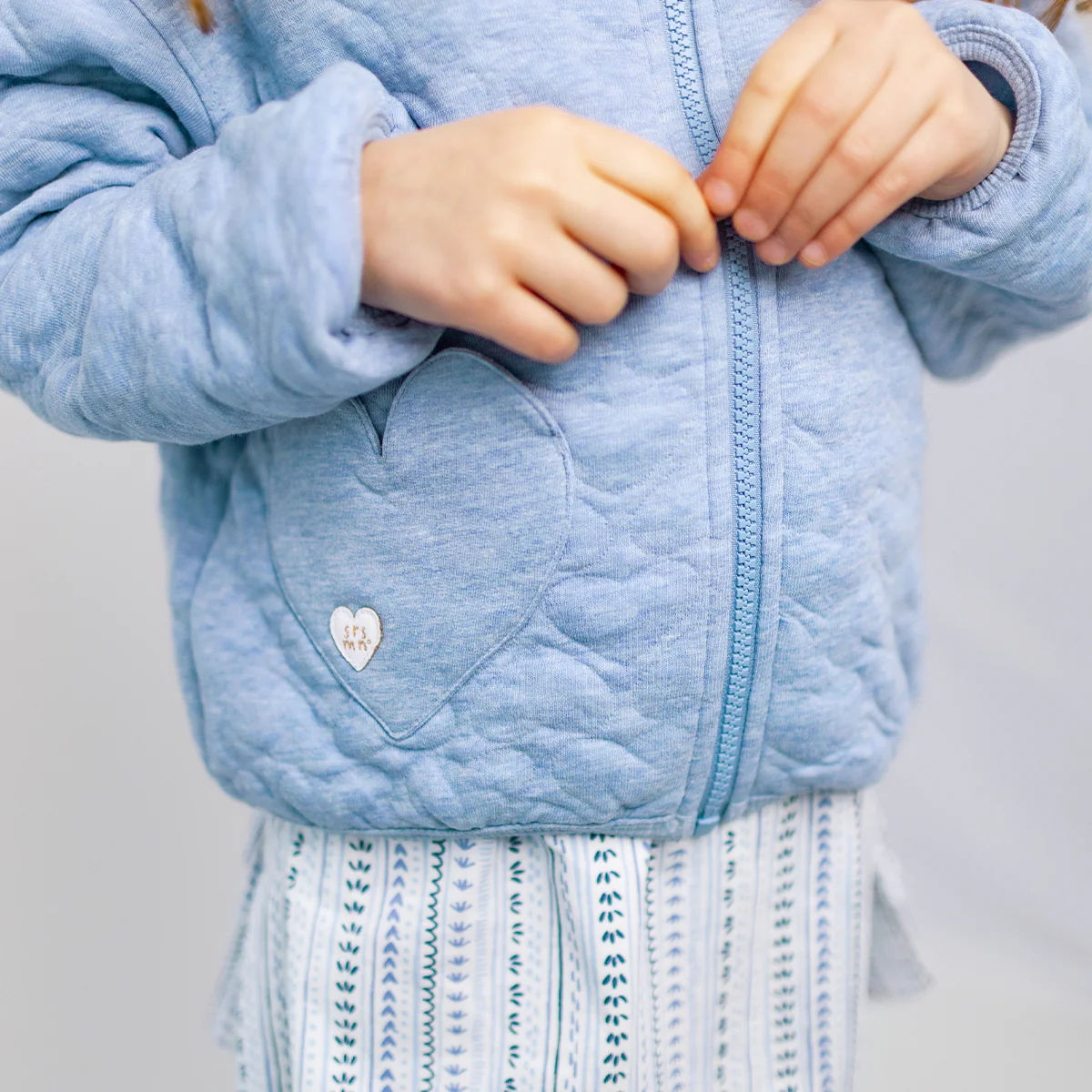 Blouson bleu avec matelassé de cœurs, enfant - Image 3