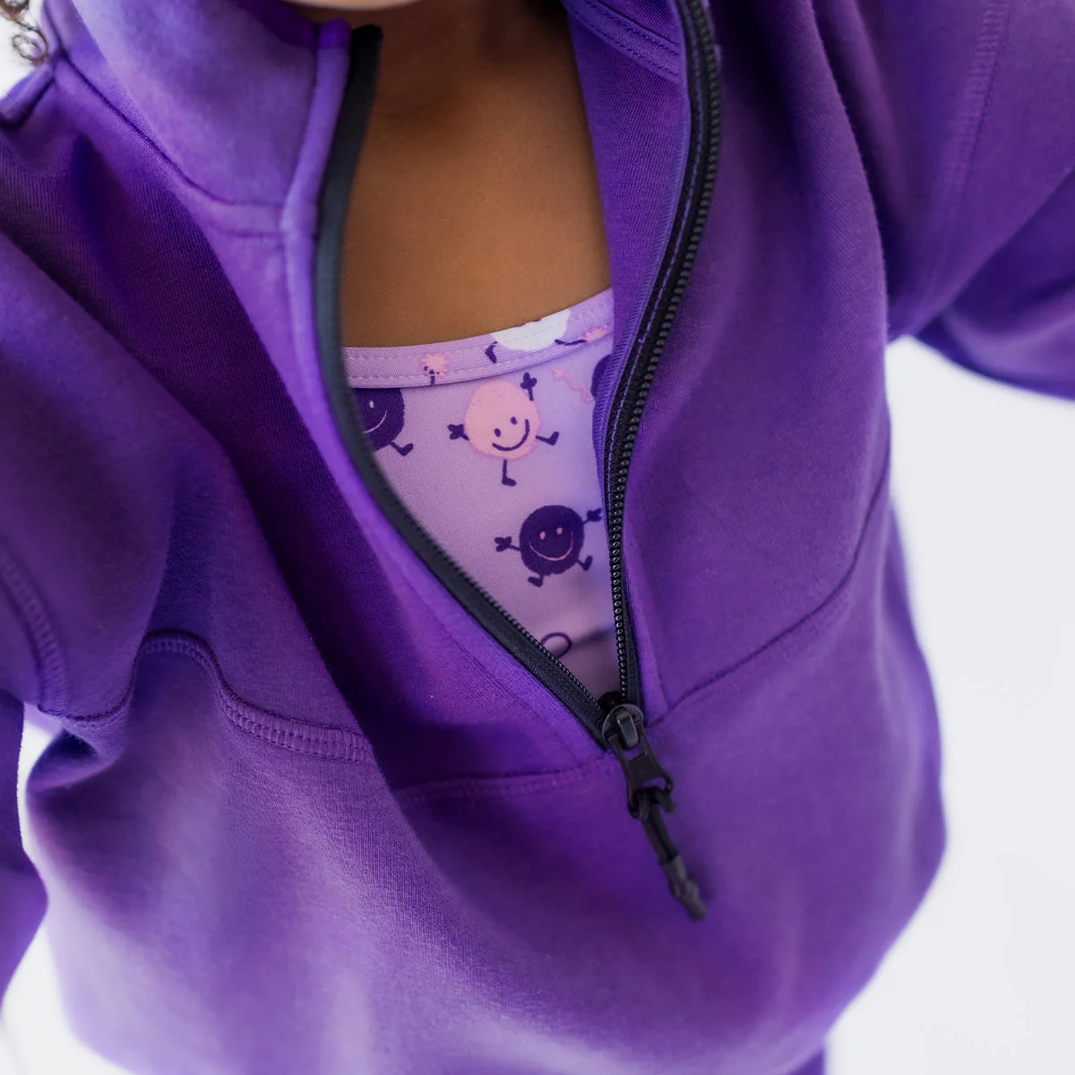 Camisole de sport lilas avec bretelles croisées en tissu extensible, enfant - Image 2