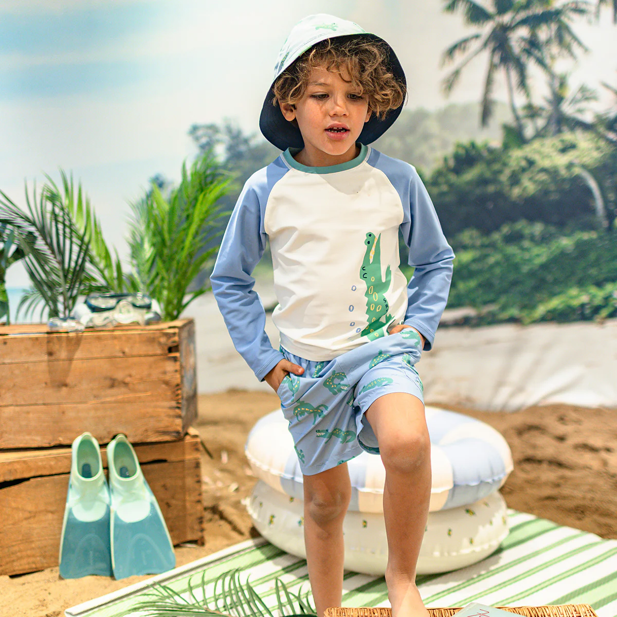 Chandail de bain bleu et crème avec crocodile, enfant - Image 2