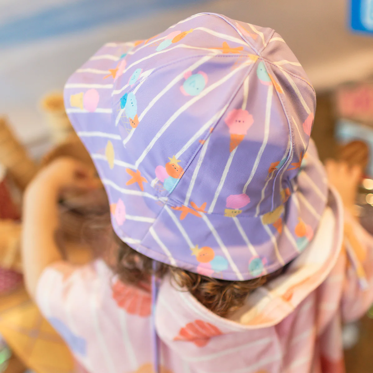 Chapeau de soleil réversible mauve avec rayures et motifs, bébé - Image 4