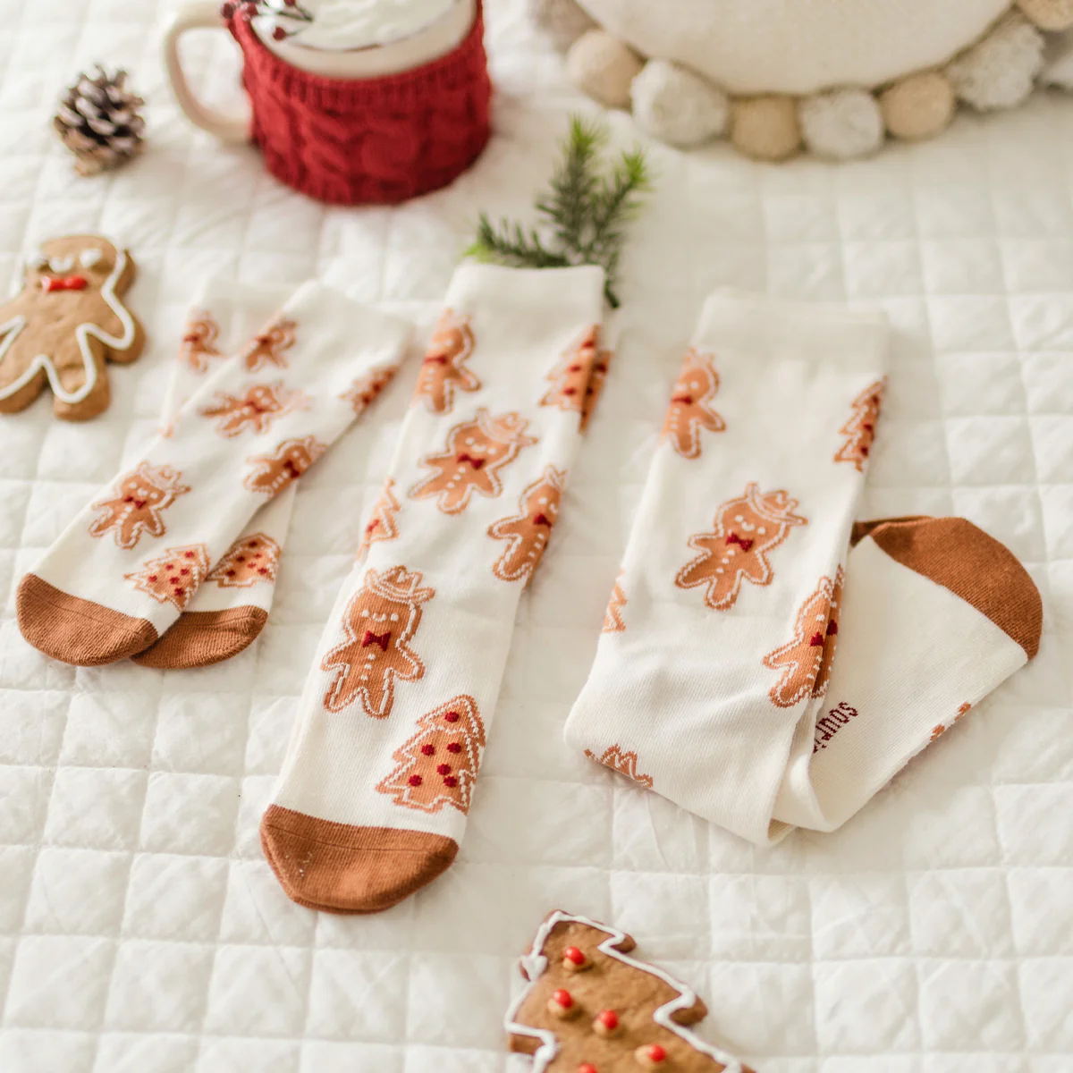 Chaussettes crème à motifs pain d’épices, adulte - Image 2