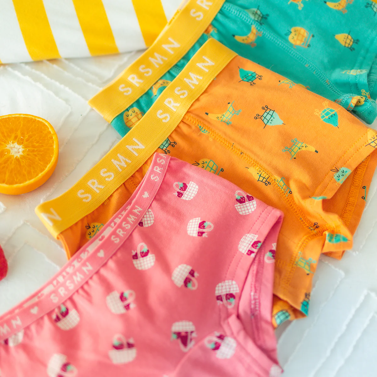 Culotte garçonne rose foncé à motifs de paniers de fraises, enfant - Image 2