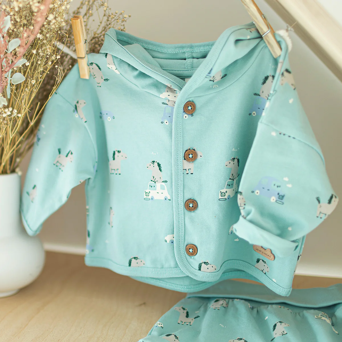Ensemble deux pièces turquoise cendré à motifs de chevaux, naissance - Image 6