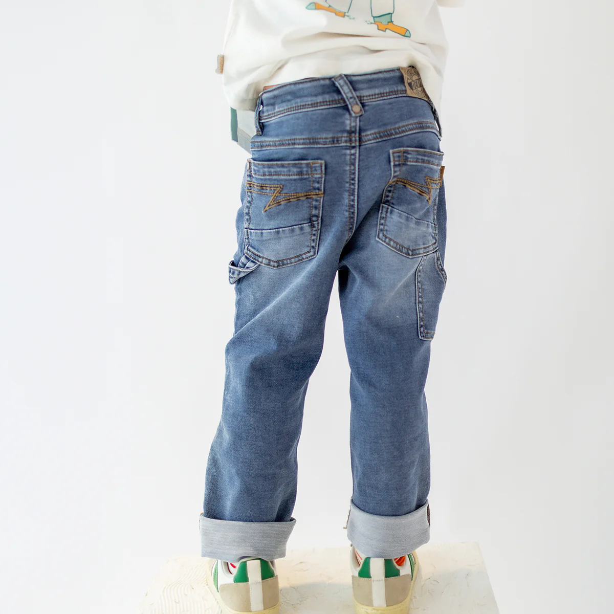 Jean bleu coupe décontractée, enfant - Image 2
