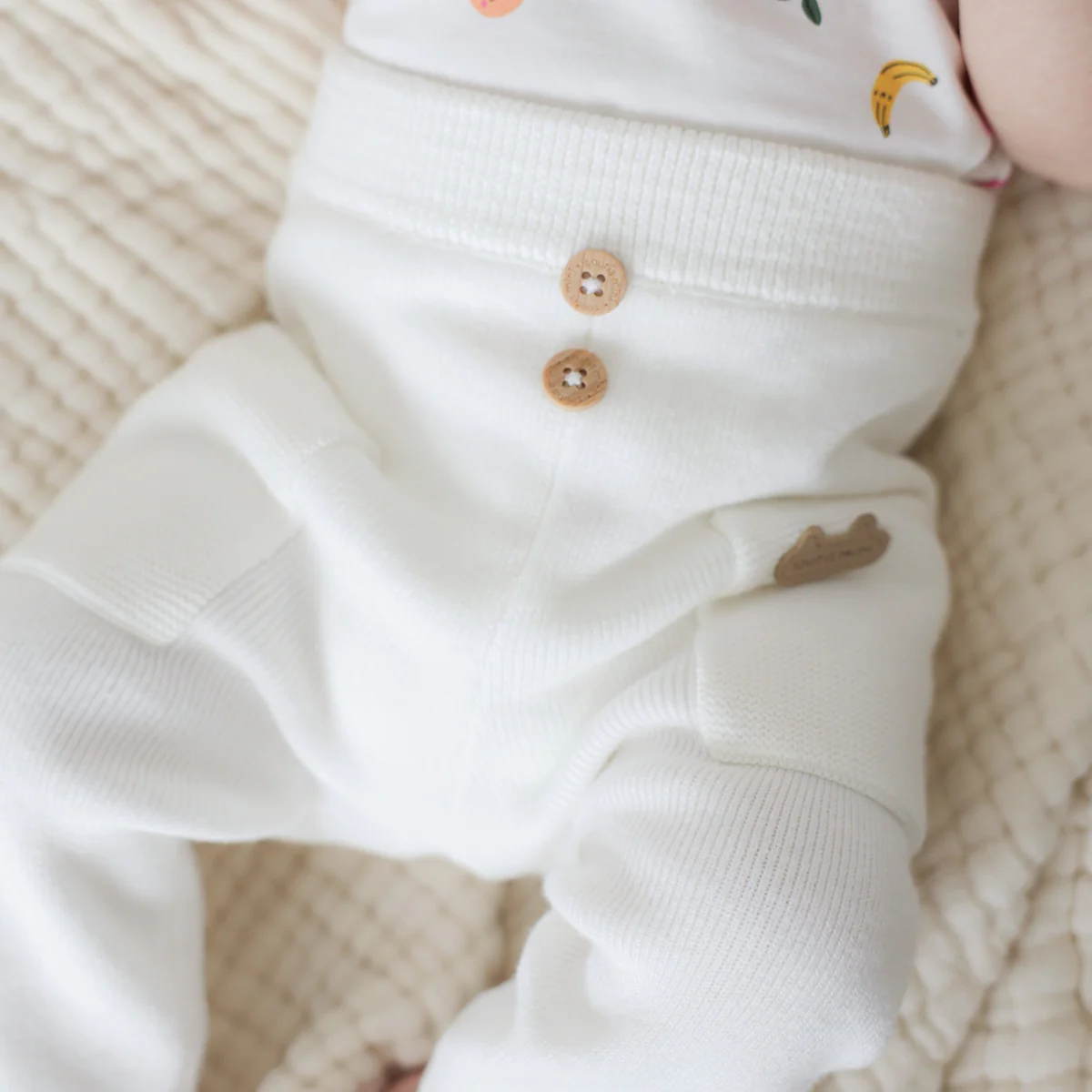 Pantalon crème en tricot, naissance - Image 2