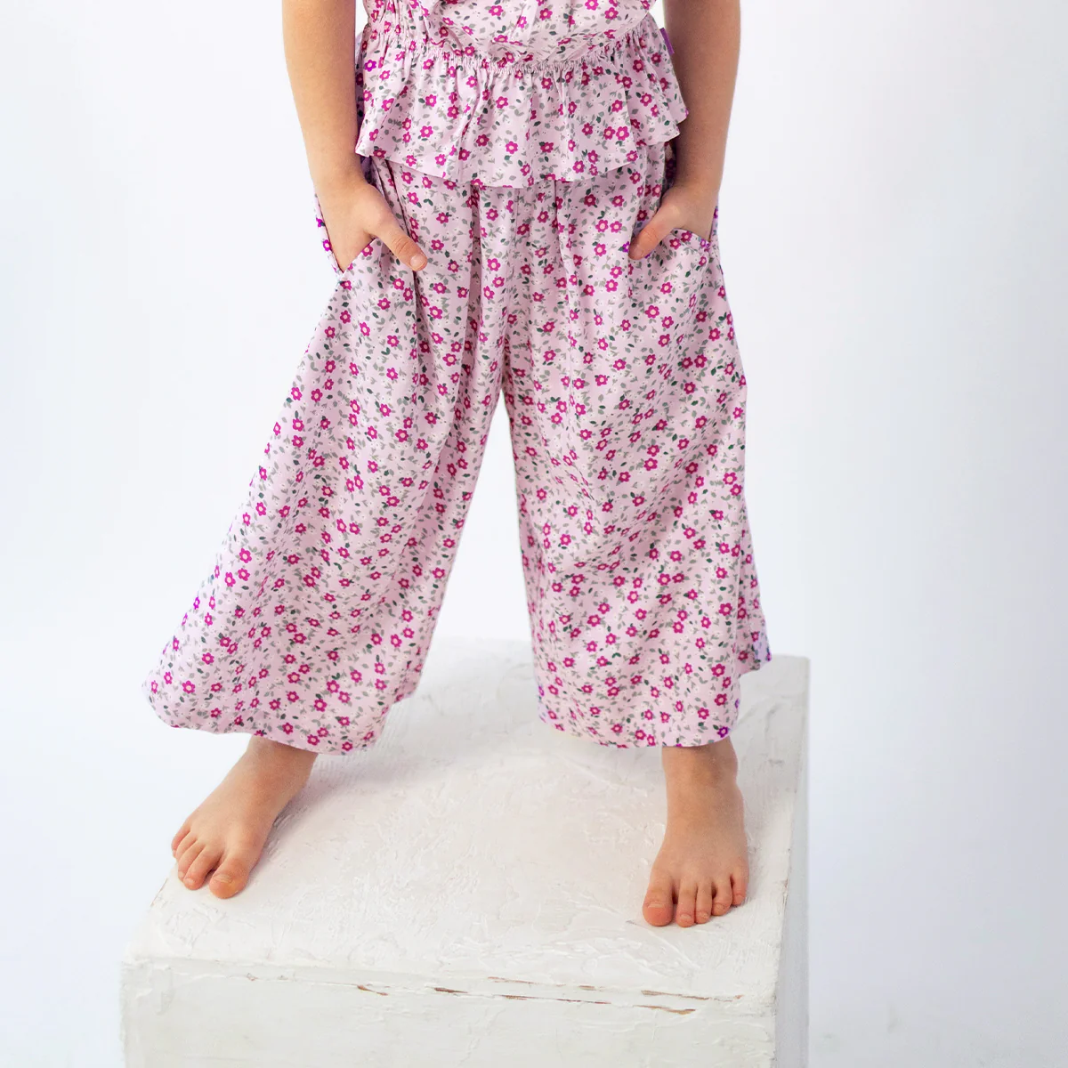 Pantalon lilas à motif floral, enfant - Image 4