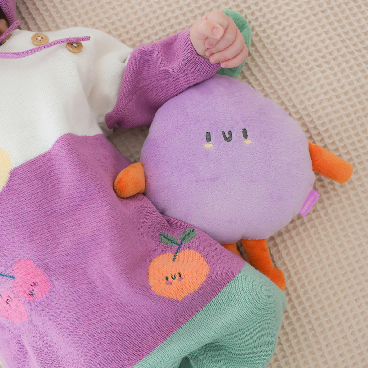Peluche adorable en forme de poire - Image 3