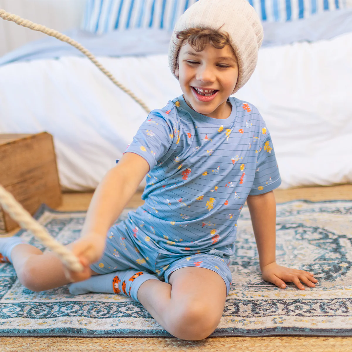 Pyjama deux pièces bleu à rayures et motifs de poisson, enfant - Image 3
