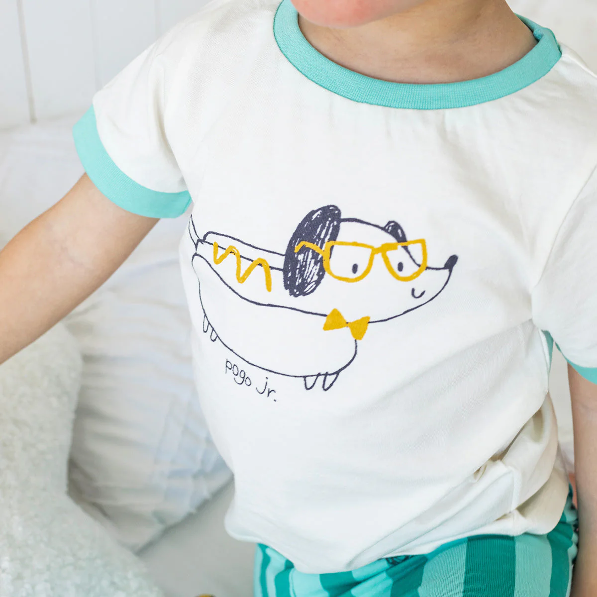 Pyjama deux pièces crème et turquoise avec illustration, bébé - Image 2