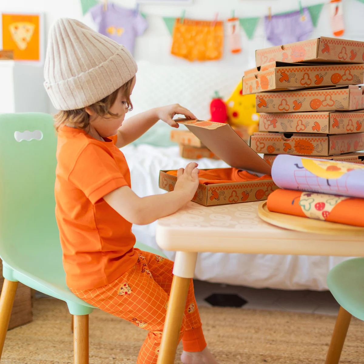 Pyjama deux pièces orange à motifs de pizzas, bébé - Image 5