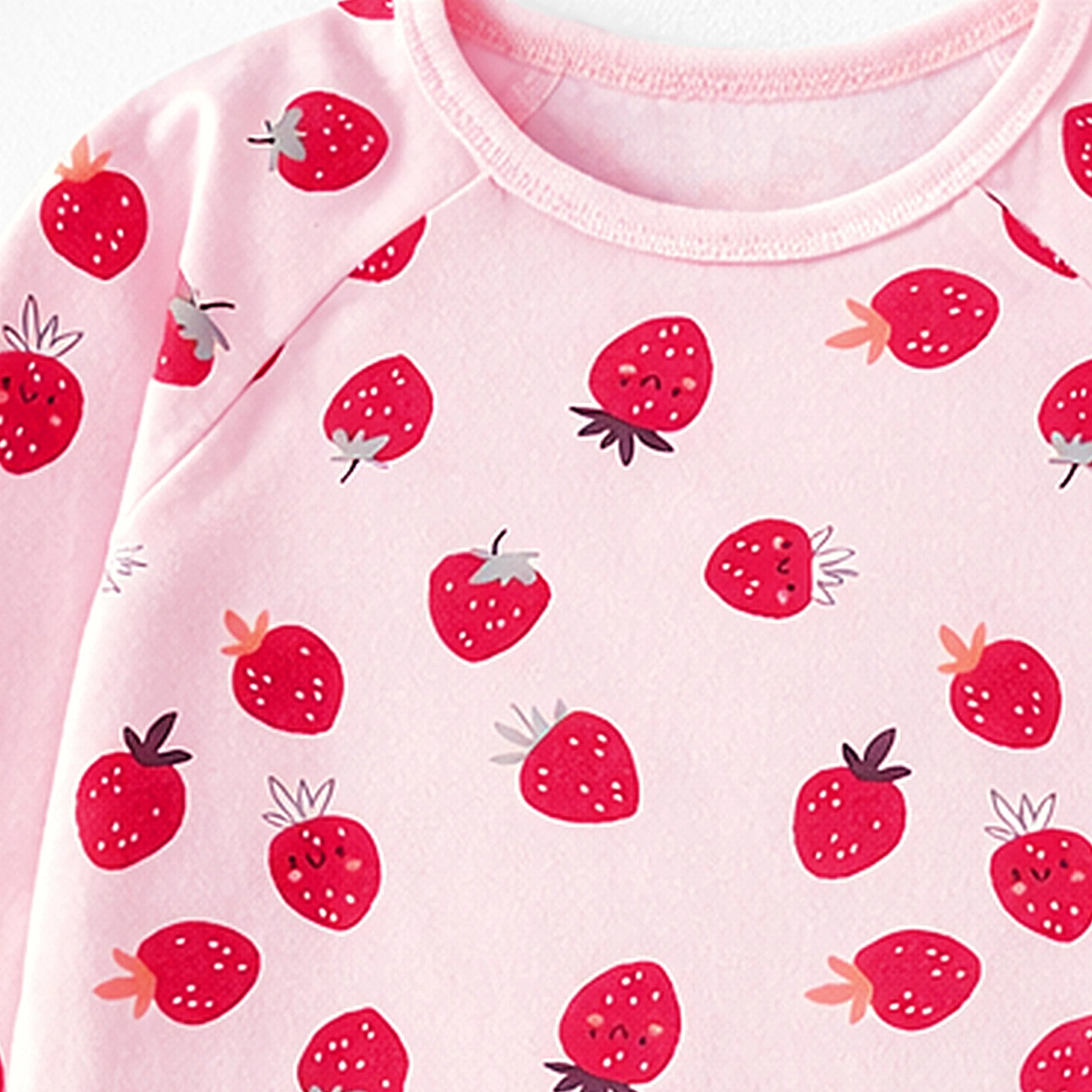 Pyjama deux pièces rose à motifs de fraises, enfant - Image 4