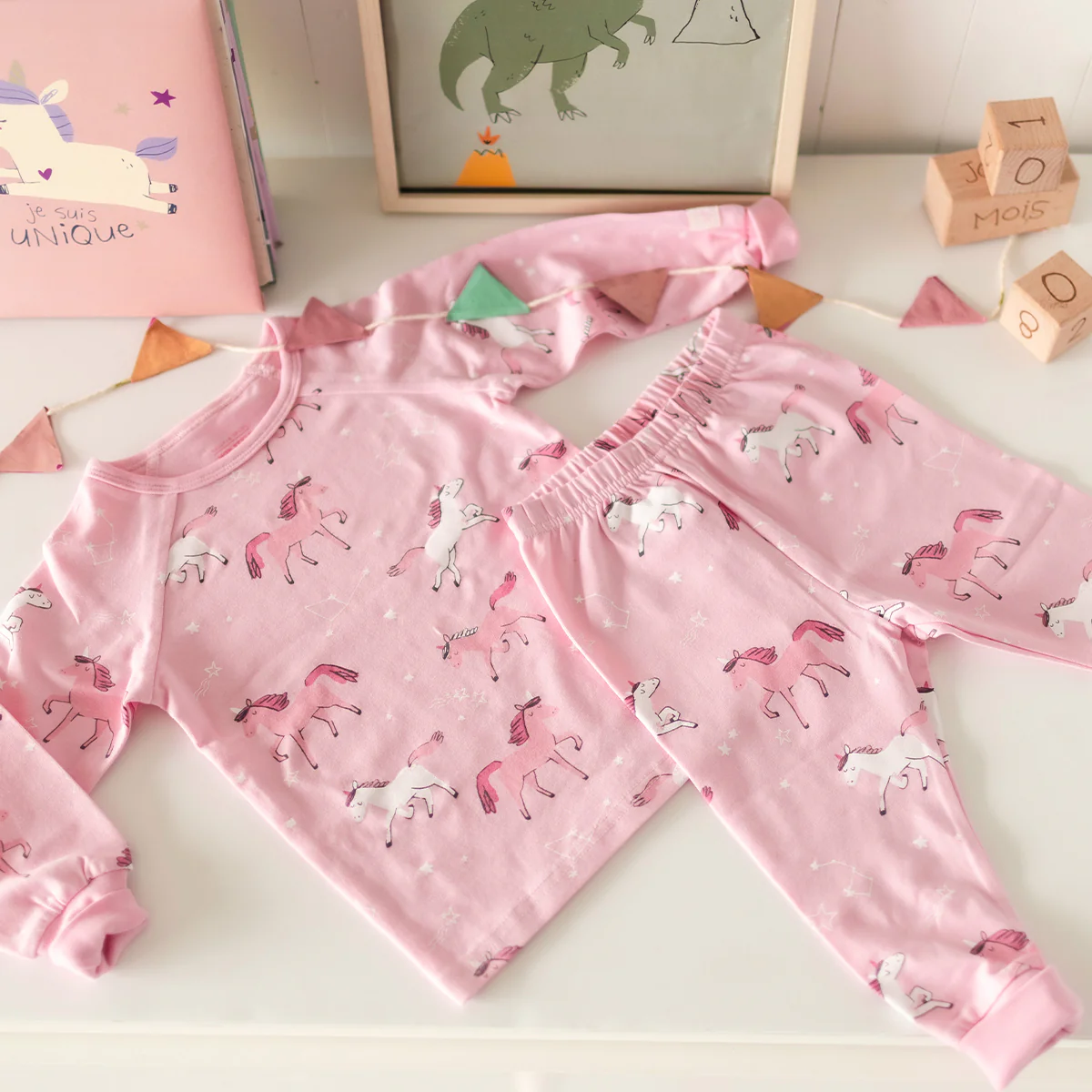 Pyjama deux pièces rose à motifs de licornes, bébé - Image 2