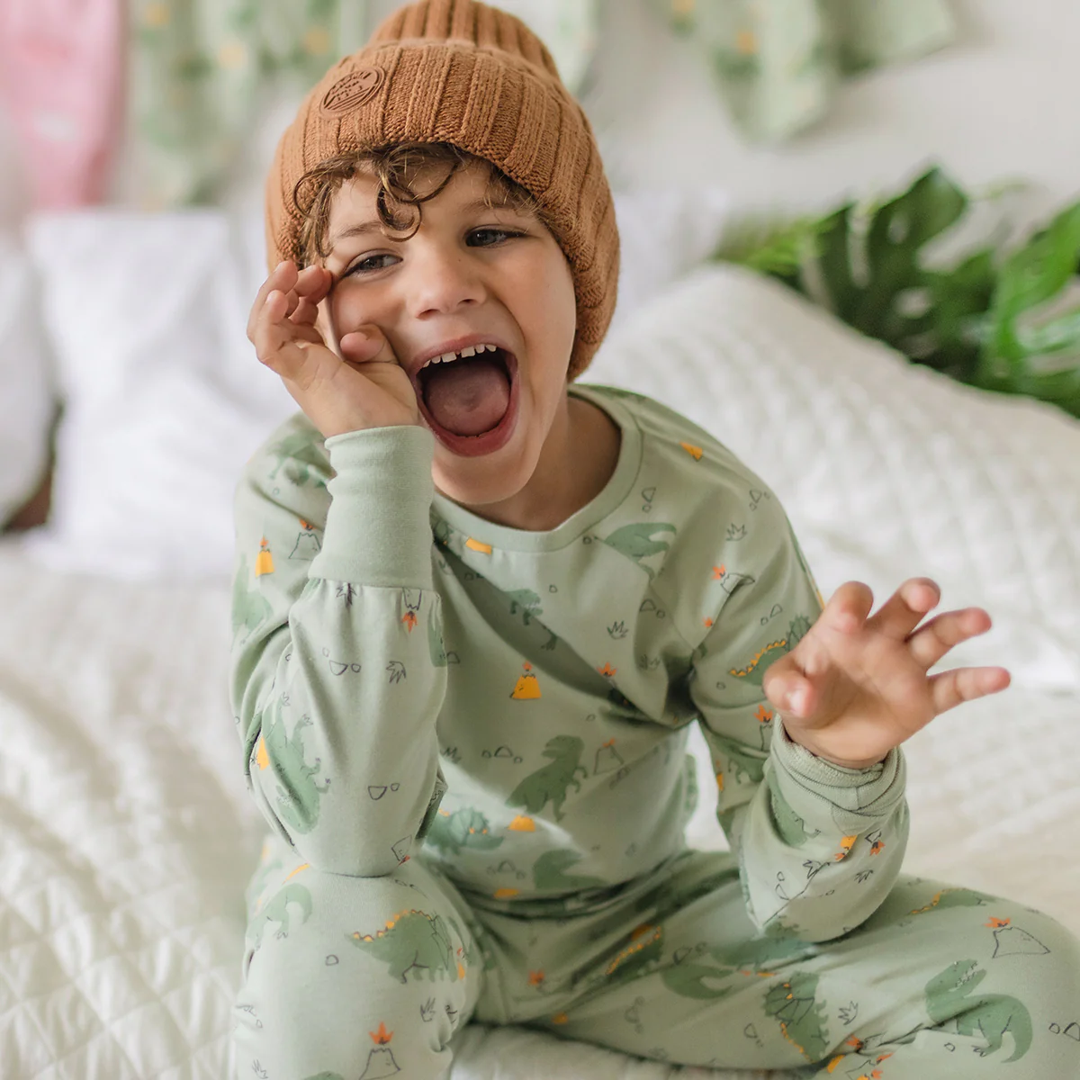 Pyjama deux pièces vert à motifs de dinosaures, enfant - Image 2