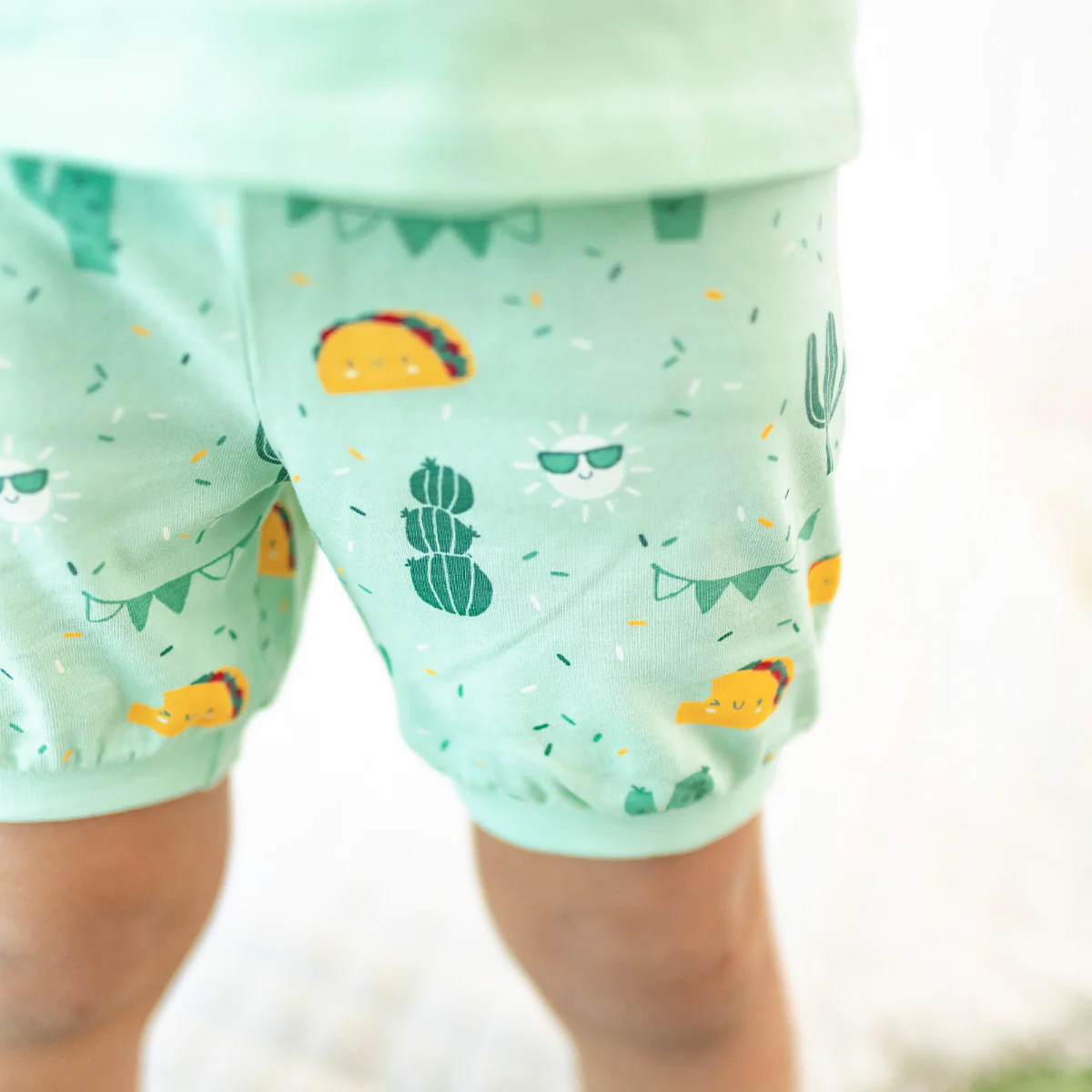 Pyjama deux pièces vert à motifs fiesta, enfant - Image 6