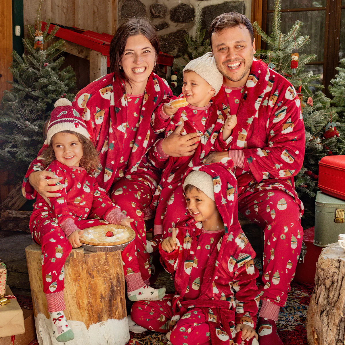 Pyjama deux pièces rouge à motifs festifs, bébé - Image 5