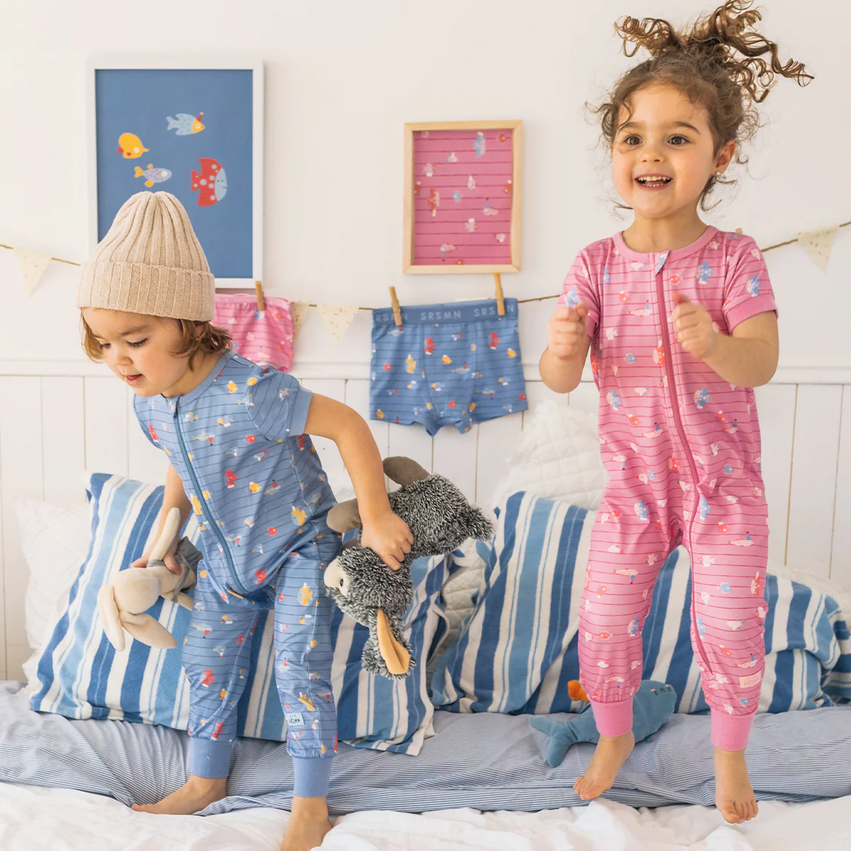 Pyjama une pièce rose à rayures et motifs de poissons, bébé - Image 3