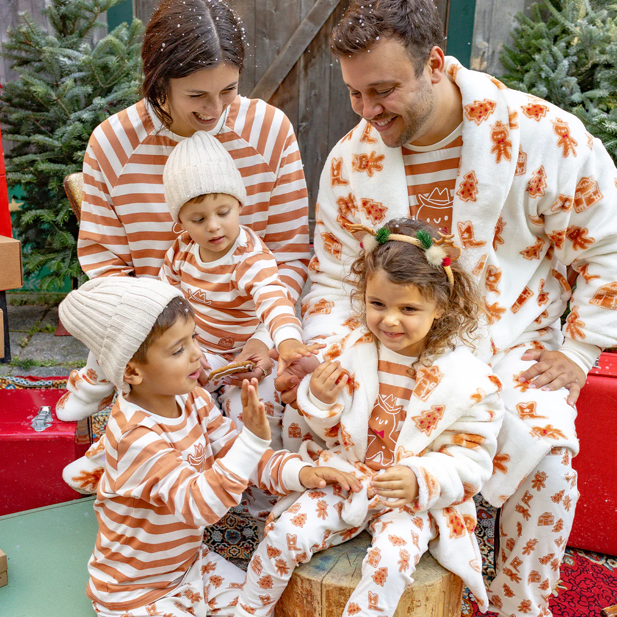 Robe de chambre crème en peluche à motifs pain d’épices, adulte - Image 2