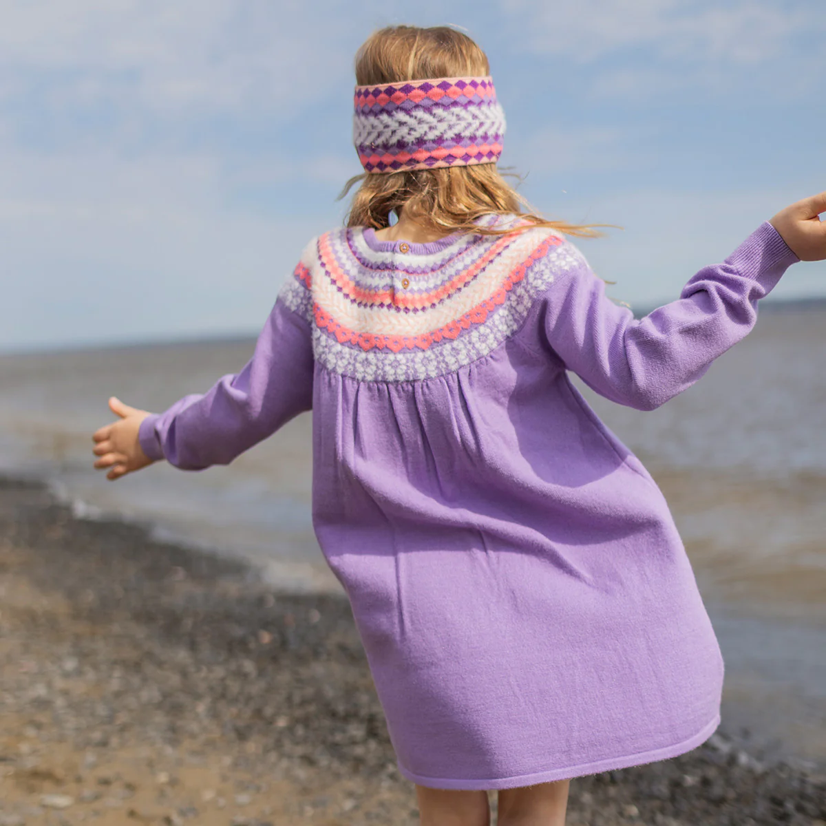 Robe mauve en tricot avec motifs, enfant - Image 3