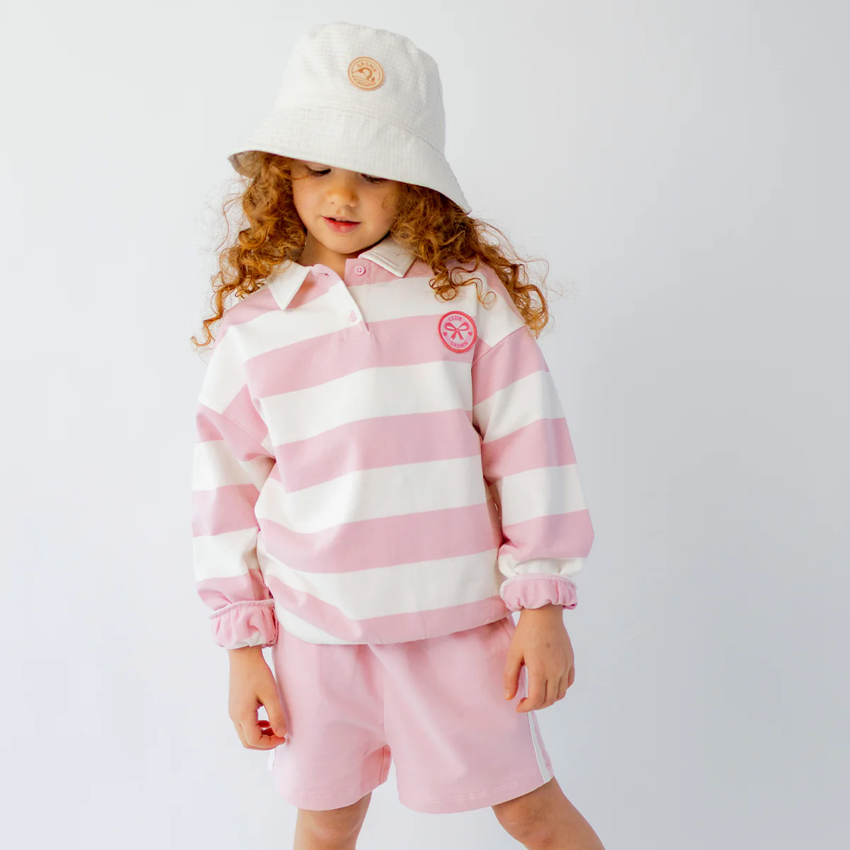 Chandail crème et rose à rayures avec col polo, enfant - Image 4