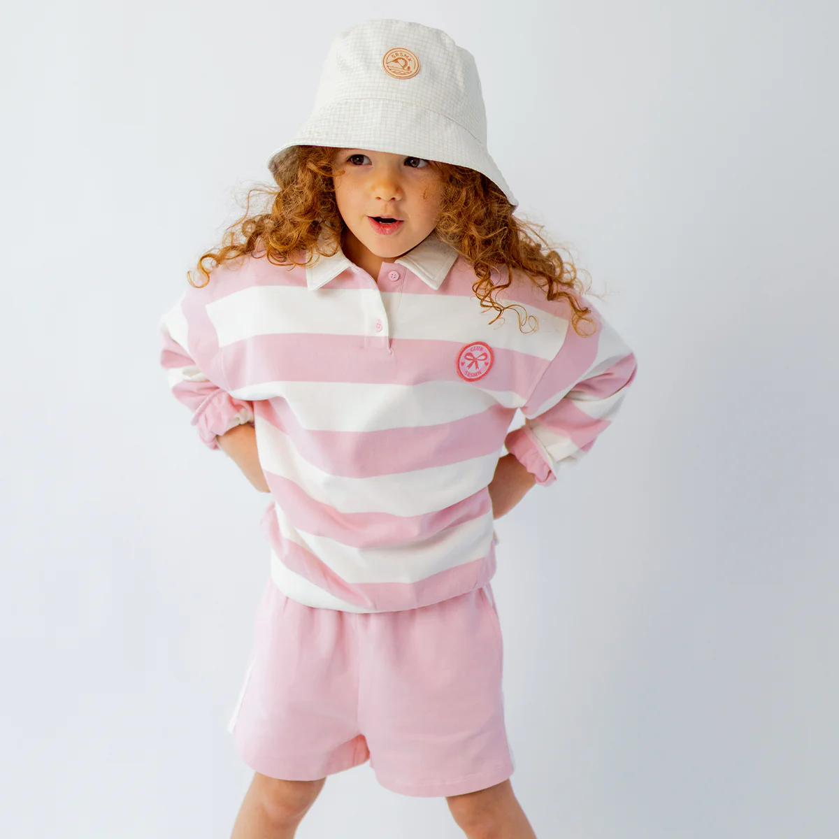 Chandail crème et rose à rayures avec col polo, enfant - Image 3
