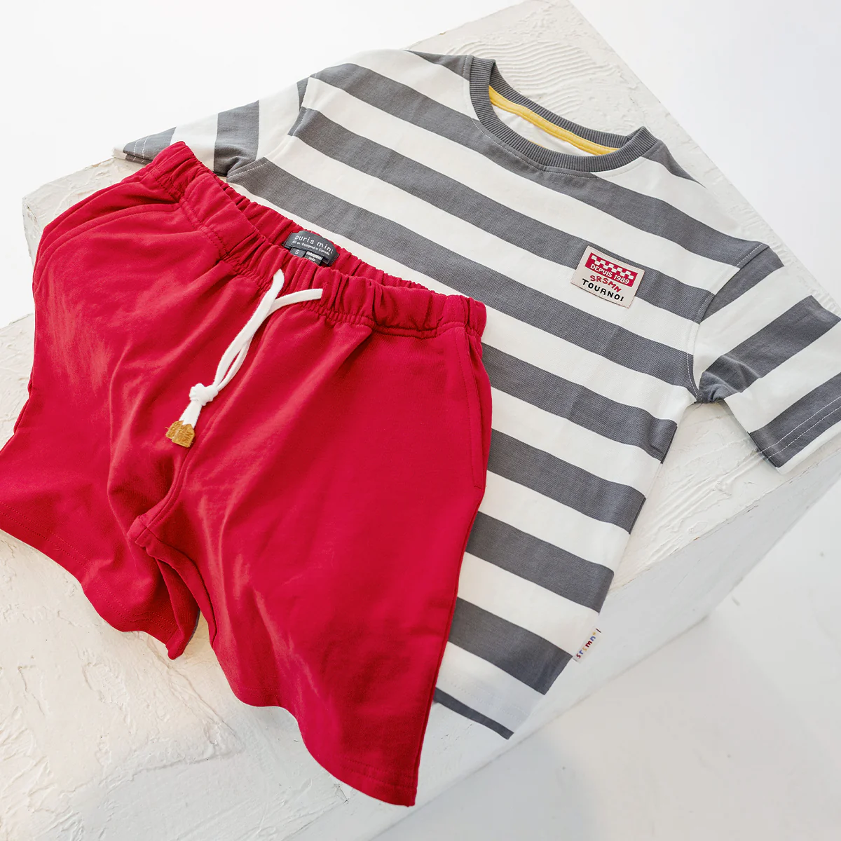 T-shirt blanc et gris à rayures, enfant - Image 4