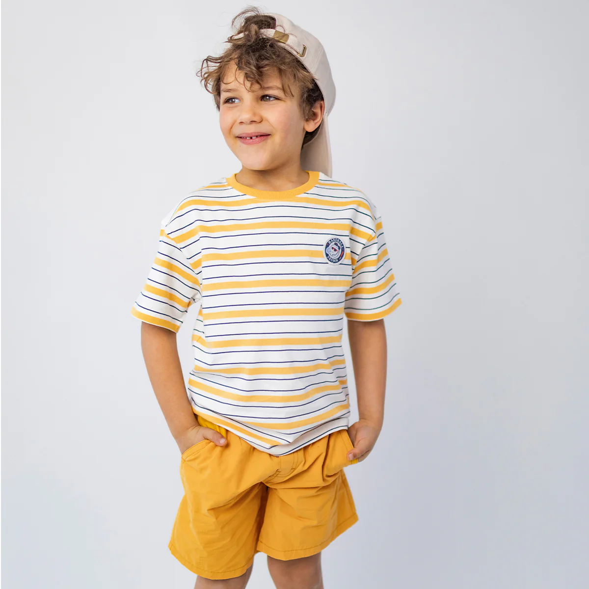 T-shirt blanc à rayures jaunes et bleu marine, enfant - Image 3