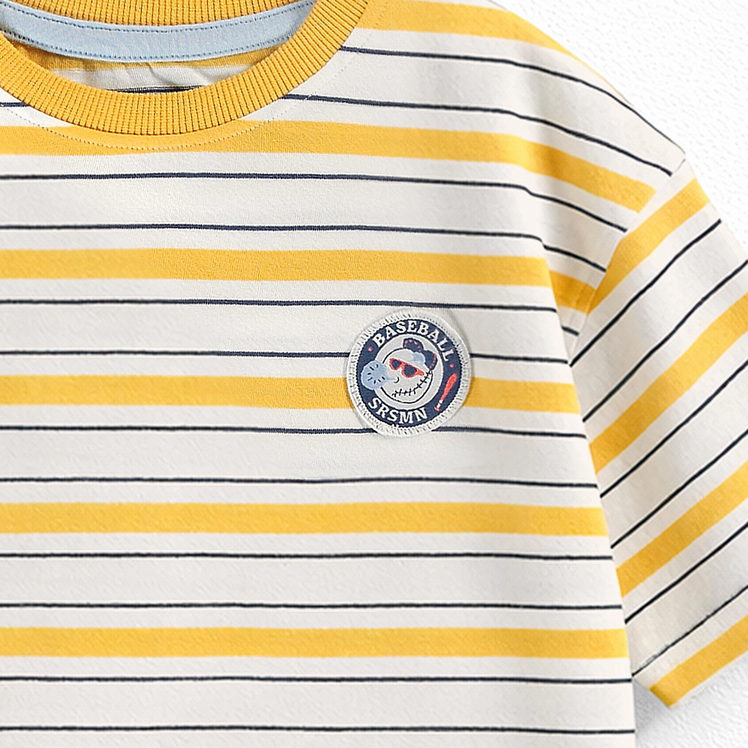 T-shirt blanc à rayures jaunes et bleu marine, enfant - Image 5