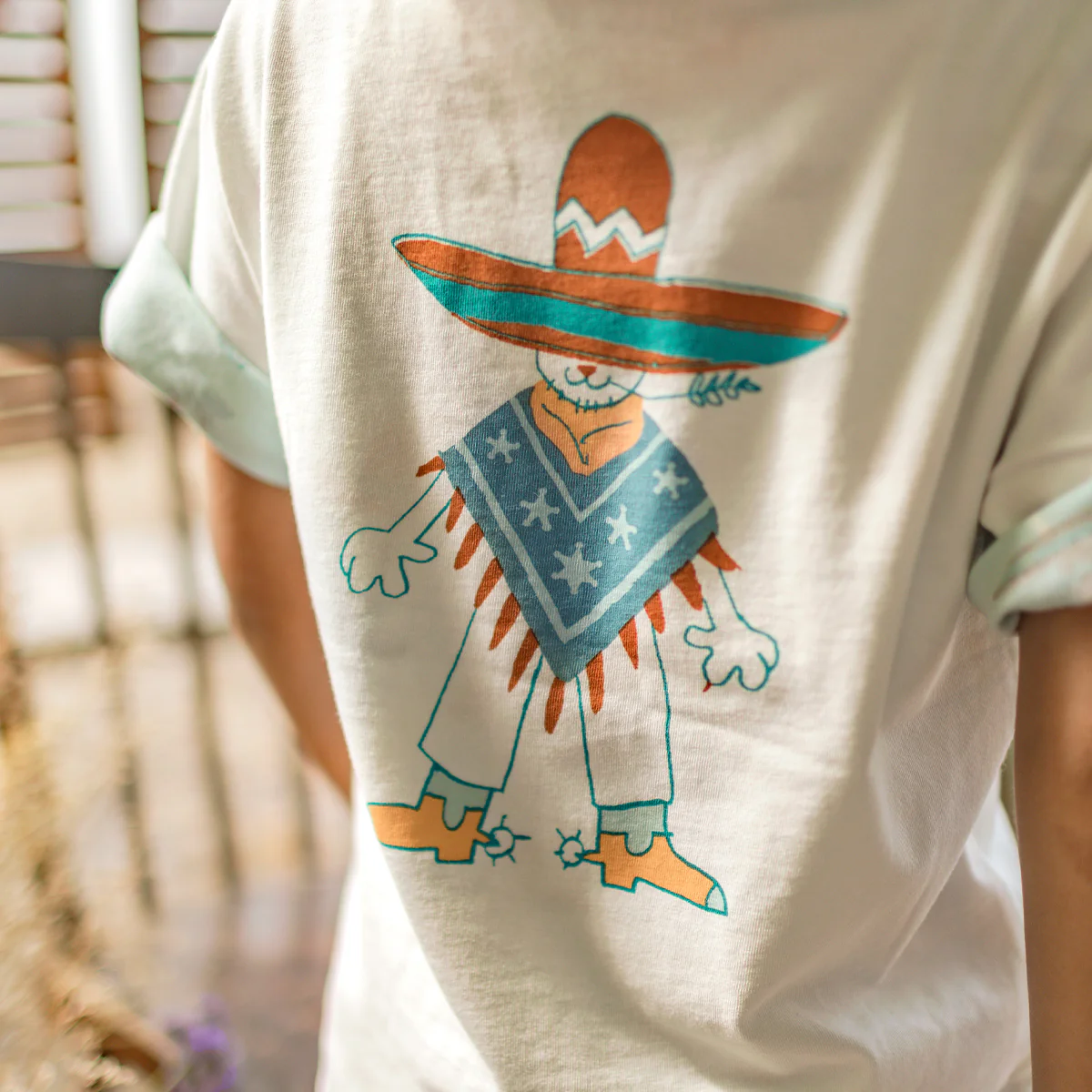 T-shirt crème avec illustration au dos, enfant - Image 2