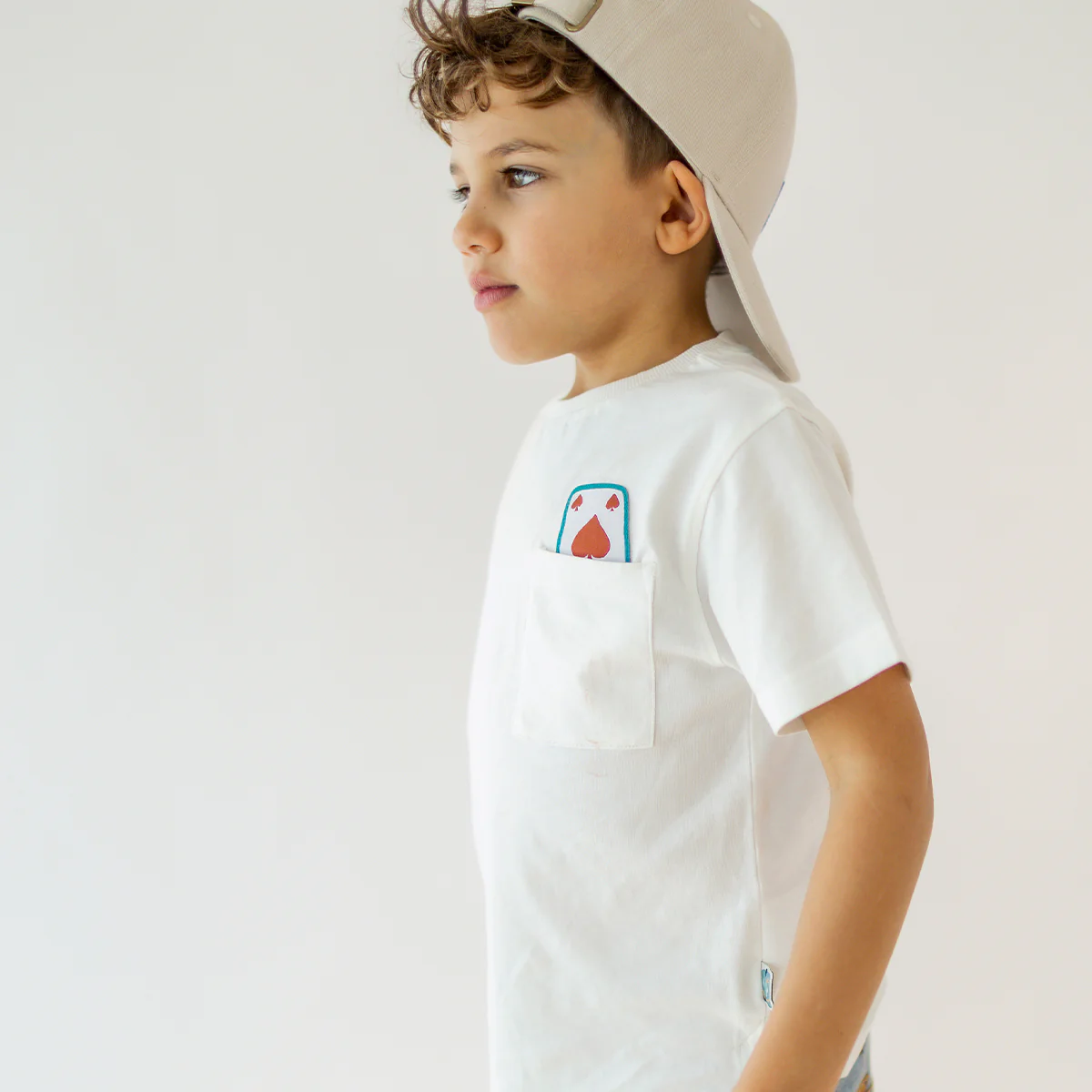 T-shirt crème avec illustration au dos, enfant - Image 5