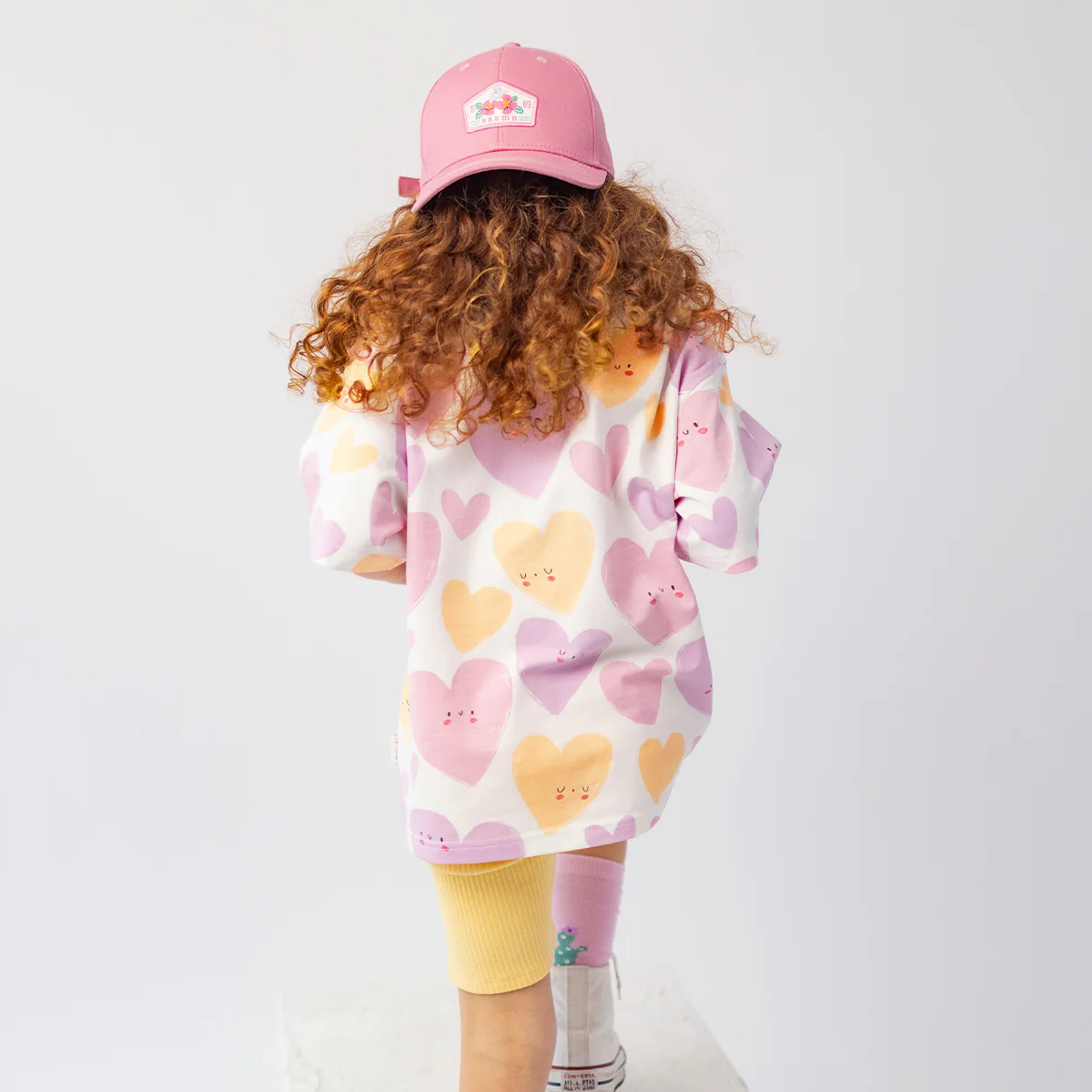 T-shirt crème à motifs de cœurs, enfant - Image 6