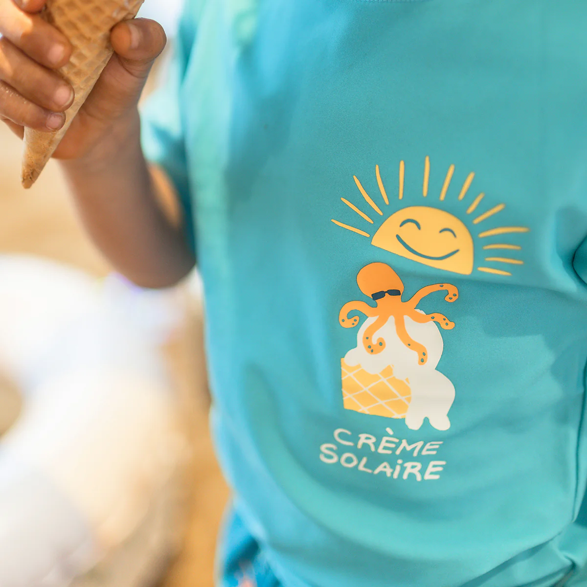 T-shirt de bain bleu sarcelle avec illustration, enfant - Image 4