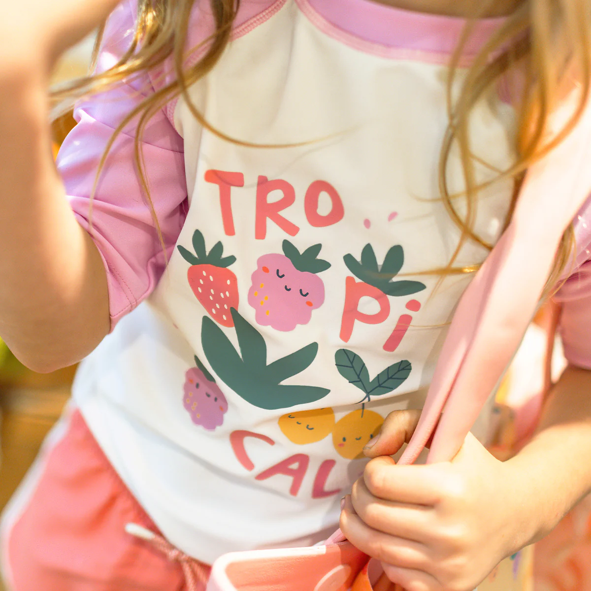 T-shirt de bain crème et mauve avec illustration, enfant - Image 3