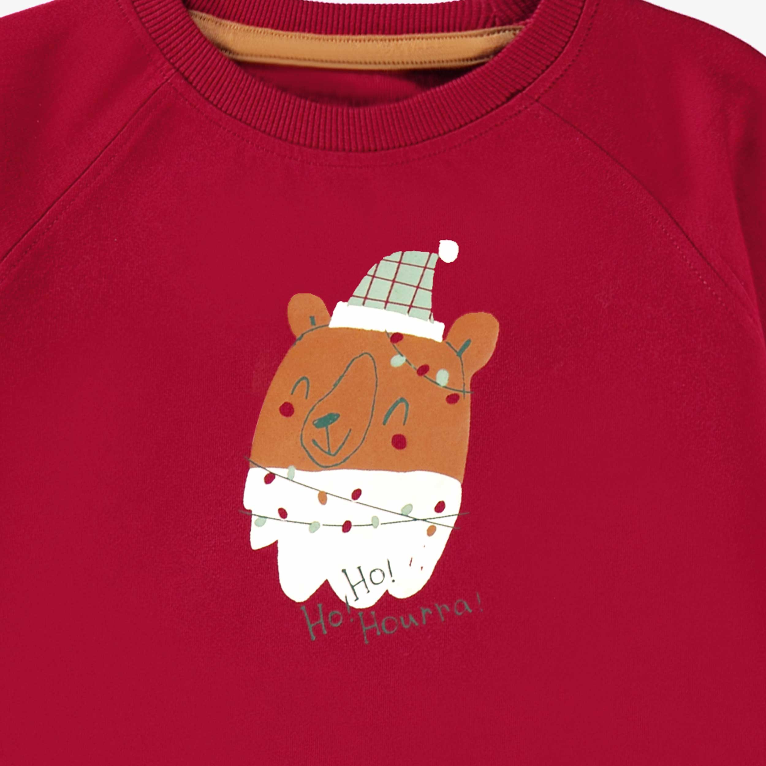 T-shirt rouge avec illustration des Fêtes, enfant - Image 4