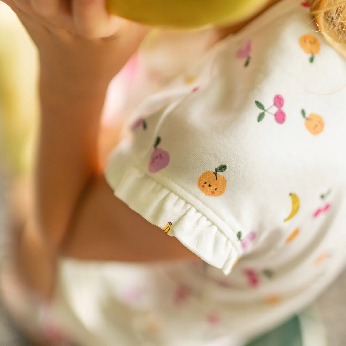 T-shirt sans manches crème à motifs de fruits, enfant - Image 6