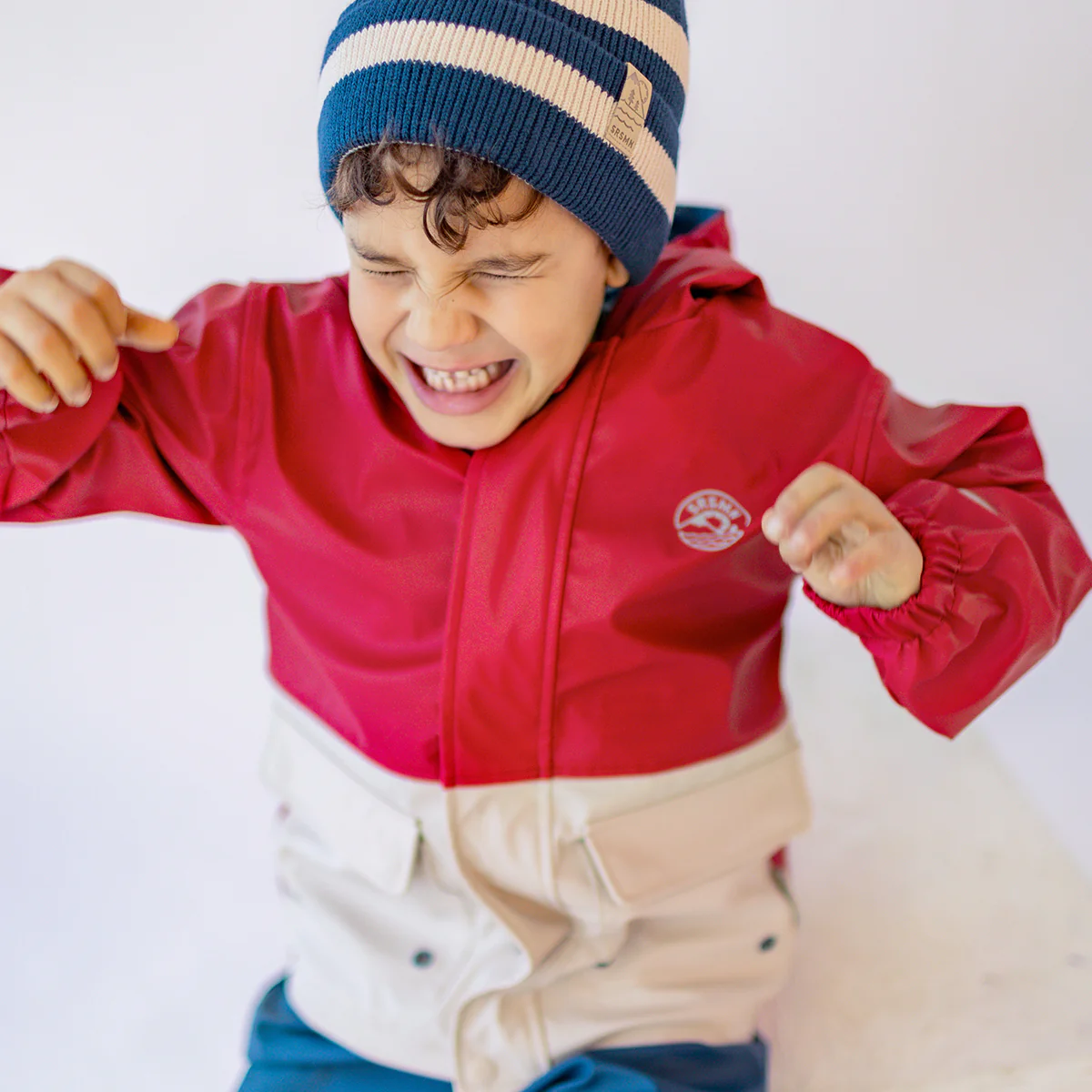 Tuque crème et bleu marine en tricot avec rayures, enfant - Image 3