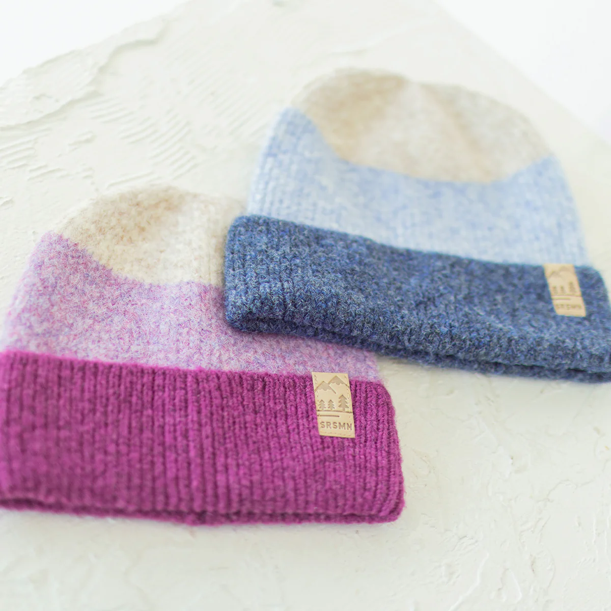Tuque crème et mauve en tricot avec rayures, enfant - Image 2