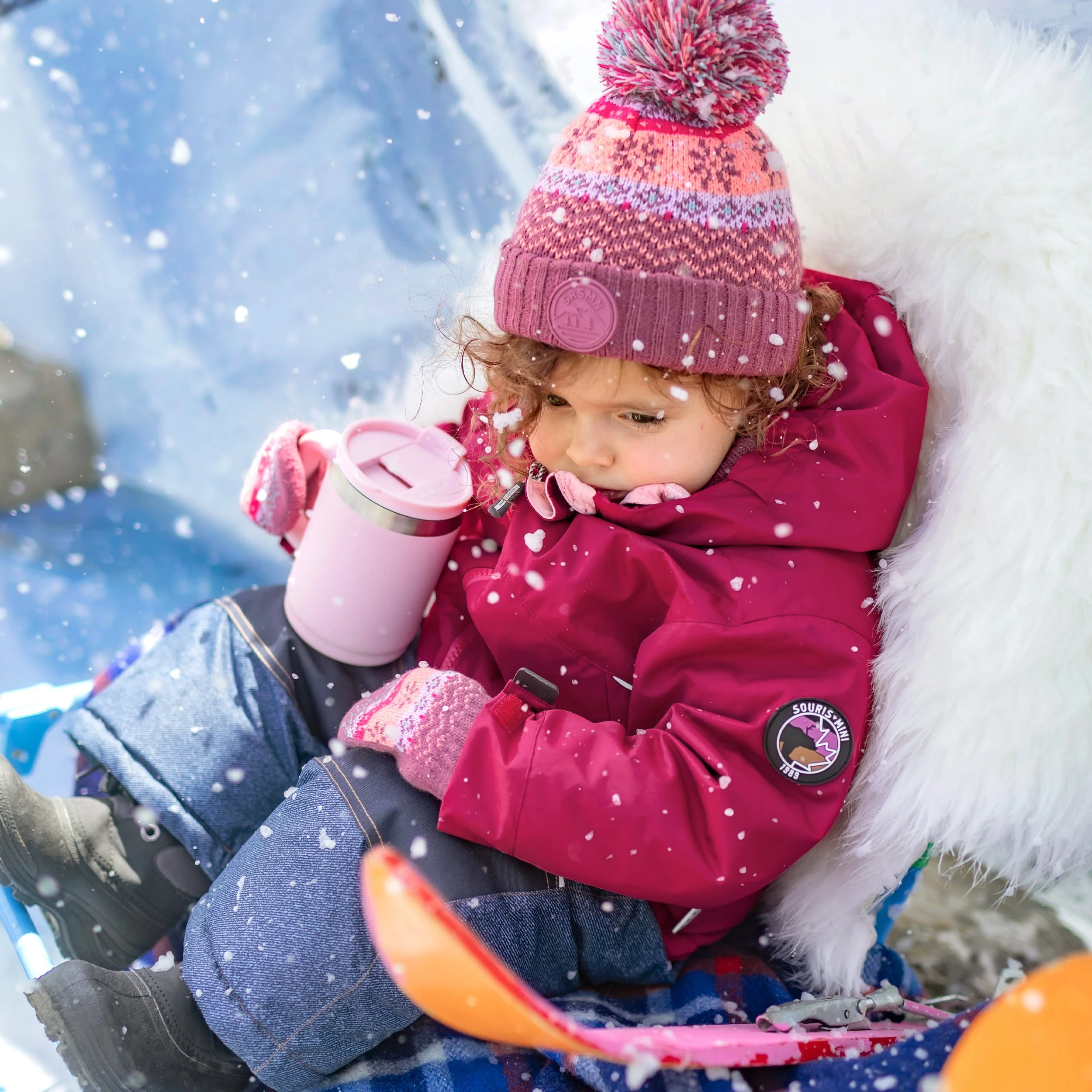Tuque en tricot rose, pêche et turquoise à motifs avec pompon, bébé - Image 2