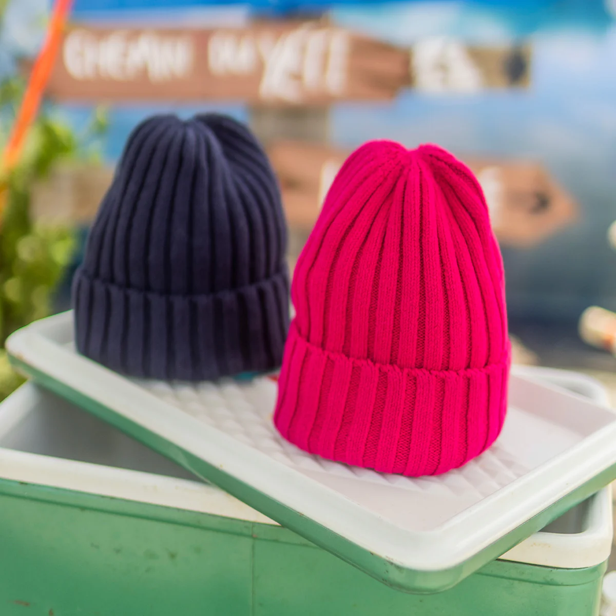 Tuque rose framboise en tricot, enfant - Image 4